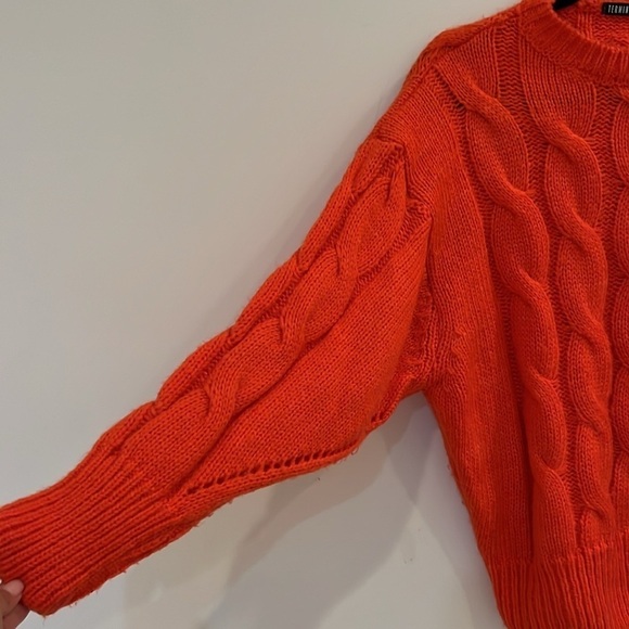 Women’s Orange Jumper Sweater Oversized size S long sleeve - Picture 3 of 9